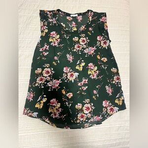 Pleione Dark Green Floral Top size Small